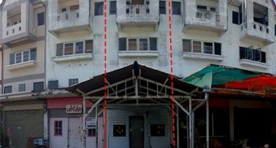 À vendre 1 chambre local commercial à Ban Bueng, Chonburi