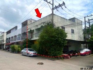 For sale 1 bed retail Space in Ban Bueng, Chonburi