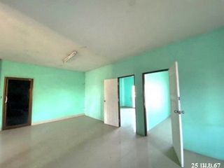 For sale 1 bed retail Space in Ban Bueng, Chonburi