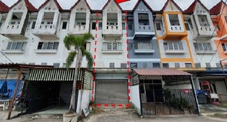 À vendre 1 chambre local commercial à Ban Bueng, Chonburi