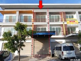 For sale 1 bed retail Space in Ban Bueng, Chonburi