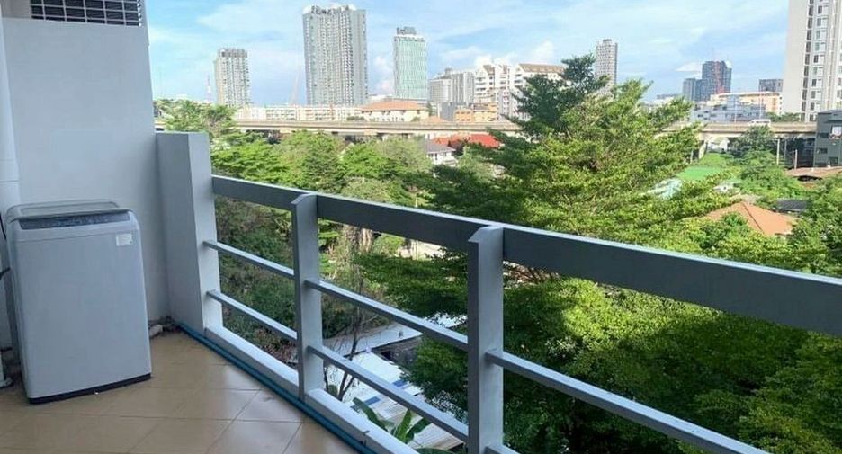 For rent 2 bedrooms condo in Khlong Toei, Bangkok