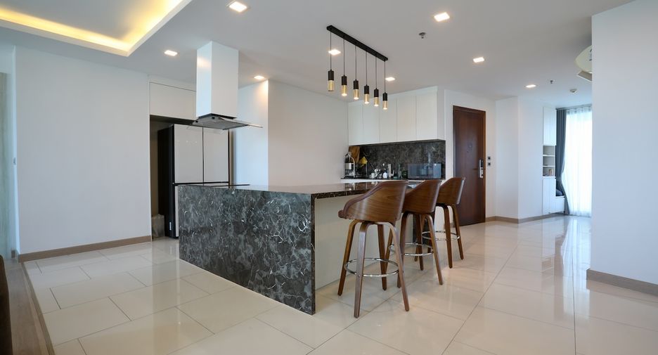 À vendre 2 chambres condo à Pratumnak, Pattaya