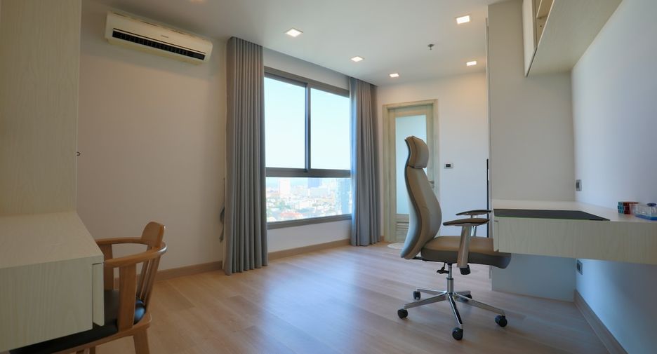 À vendre 2 chambres condo à Pratumnak, Pattaya
