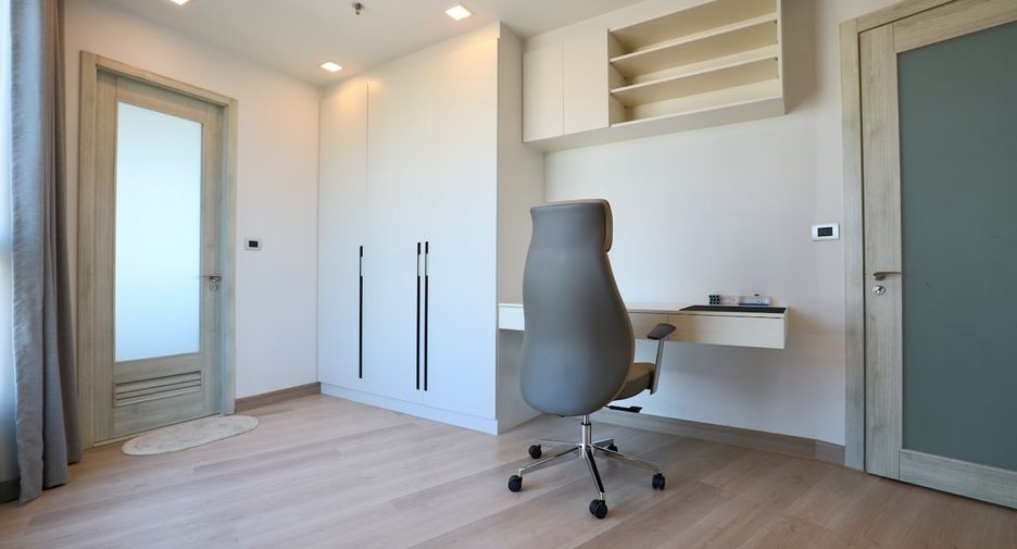 À vendre 2 chambres condo à Pratumnak, Pattaya