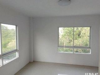 For sale 1 bed retail Space in Ban Bueng, Chonburi