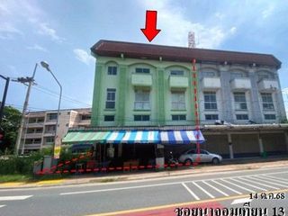 For sale 1 bed retail Space in Ban Bueng, Chonburi