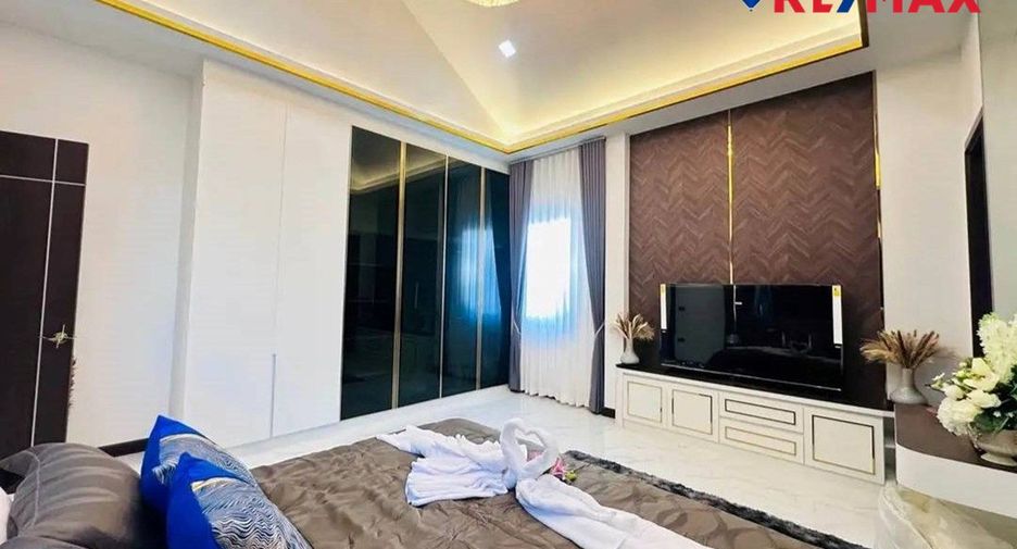 For sale 3 bedrooms house in East Pattaya, Pattaya