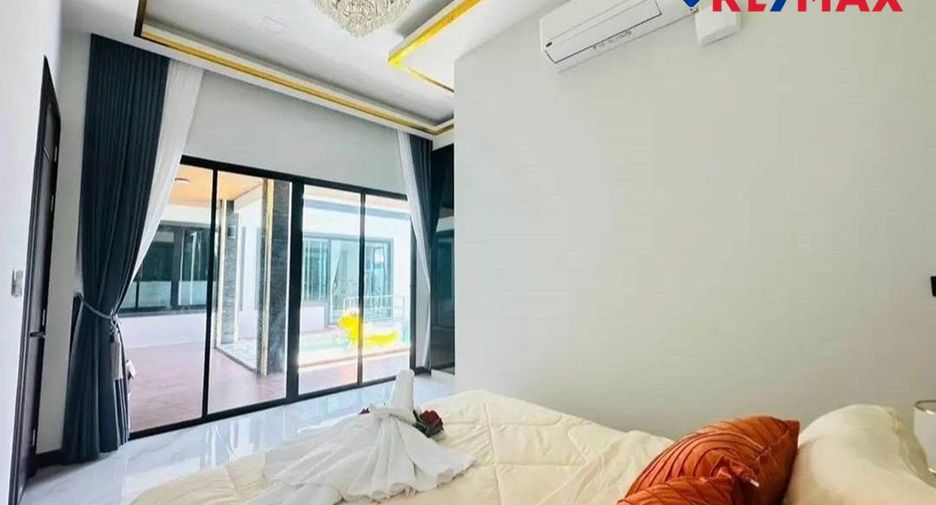 For sale 3 bedrooms house in East Pattaya, Pattaya
