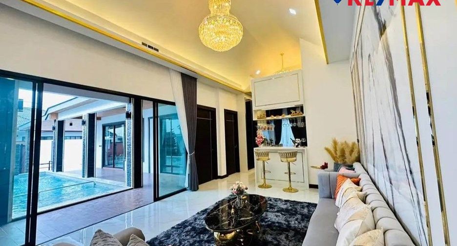 For sale 3 bedrooms house in East Pattaya, Pattaya