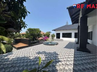 For sale 4 ベッドルーム house in Bang Lamung, Chonburi