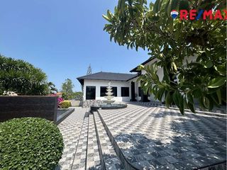 For sale 4 ベッドルーム house in Bang Lamung, Chonburi