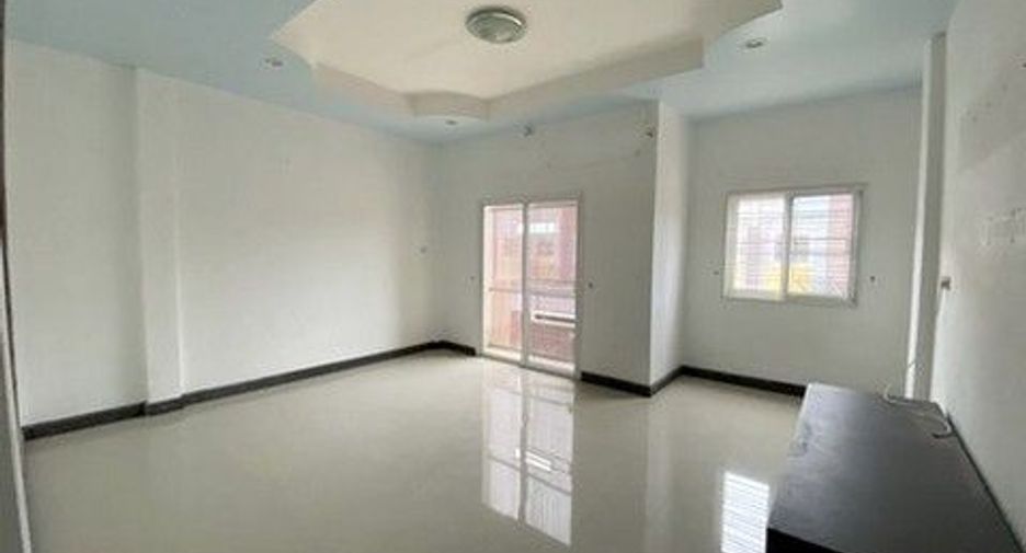 Casa adosada en venta de 1 habitaciones en Ban Khai, Rayong