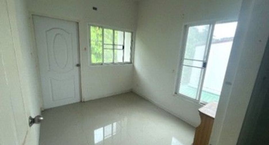 Casa adosada en venta de 1 habitaciones en Ban Khai, Rayong
