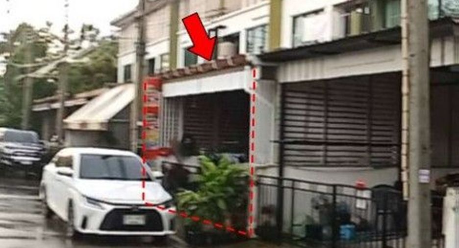 Casa adosada en venta de 1 habitaciones en Ban Khai, Rayong