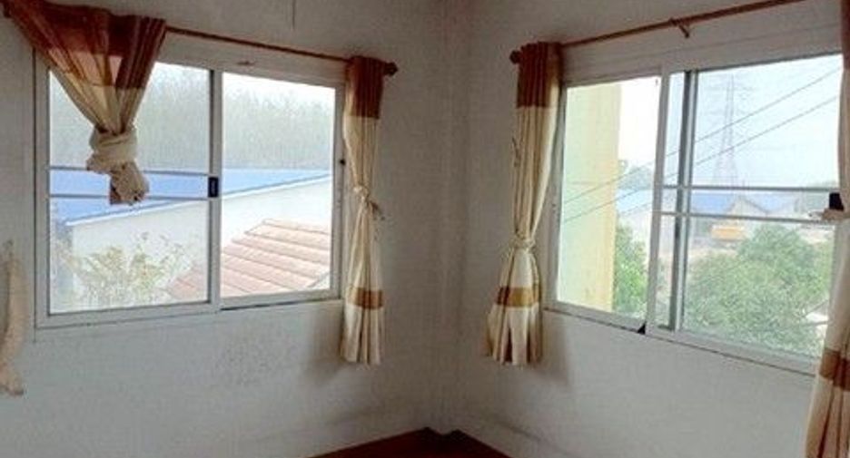 Casa adosada en venta de 1 habitaciones en Ban Khai, Rayong