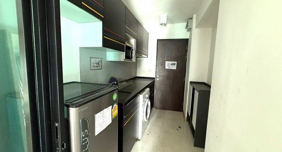 For sale 2 ベッドルーム condo in Huai Khwang, Bangkok
