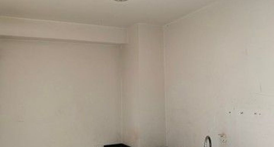 Wohnung zum Kauf mit 1 Zimmer in Wang Thonglang, Bangkok