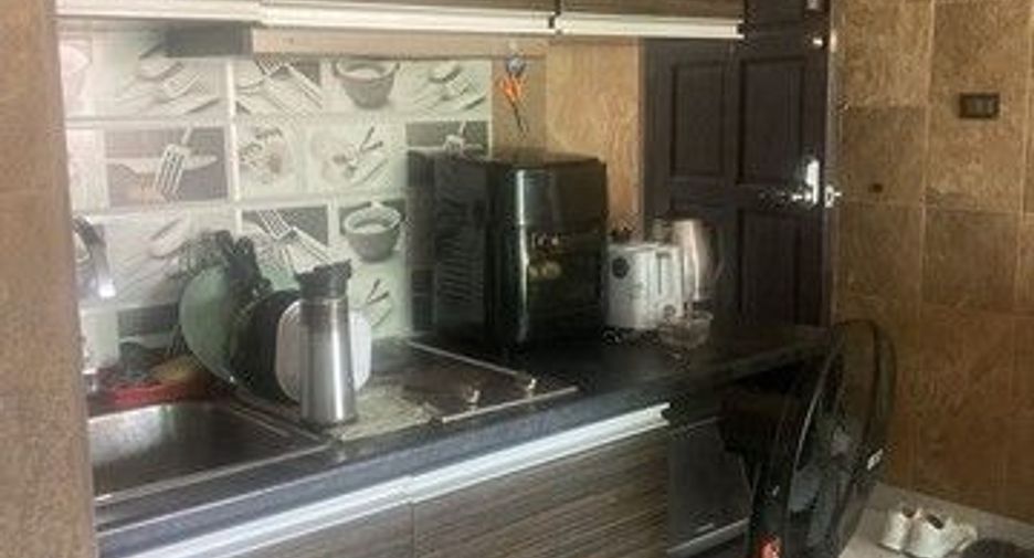 For sale 1 bed condo in Ban Bueng, Chonburi