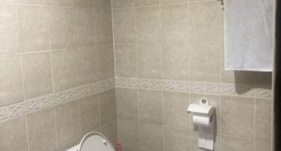 For sale 1 bed condo in Ban Bueng, Chonburi