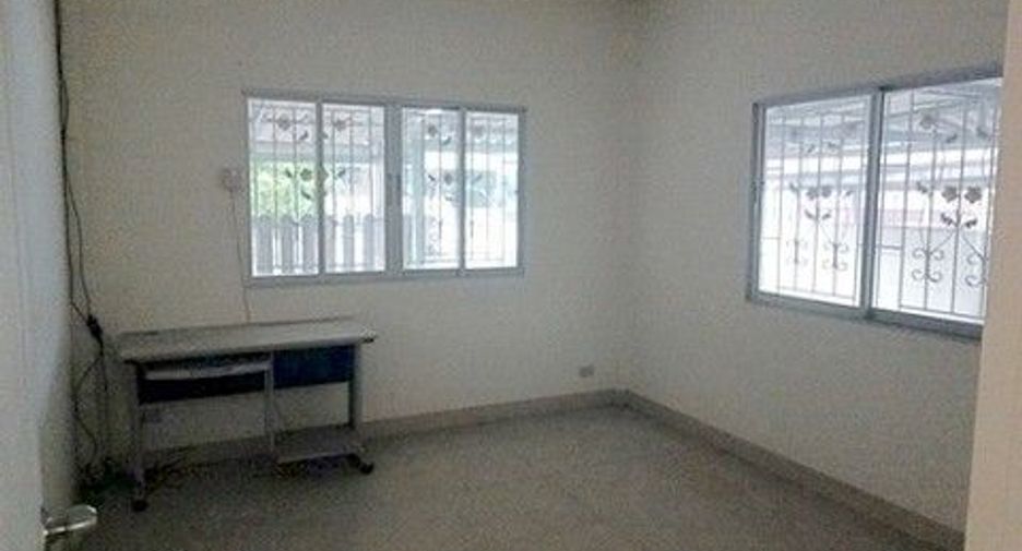 Haus zum Kauf mit 1 Zimmer in Ban Bueng, Chonburi