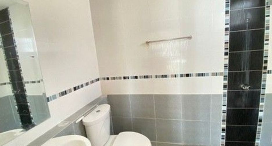 Haus zum Kauf mit 1 Zimmer in Ban Bueng, Chonburi
