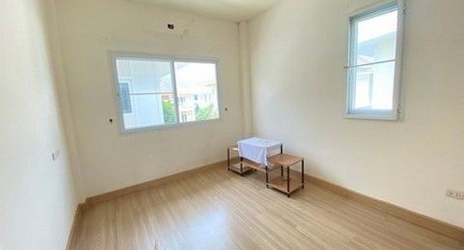Haus zum Kauf mit 1 Zimmer in Ban Bueng, Chonburi