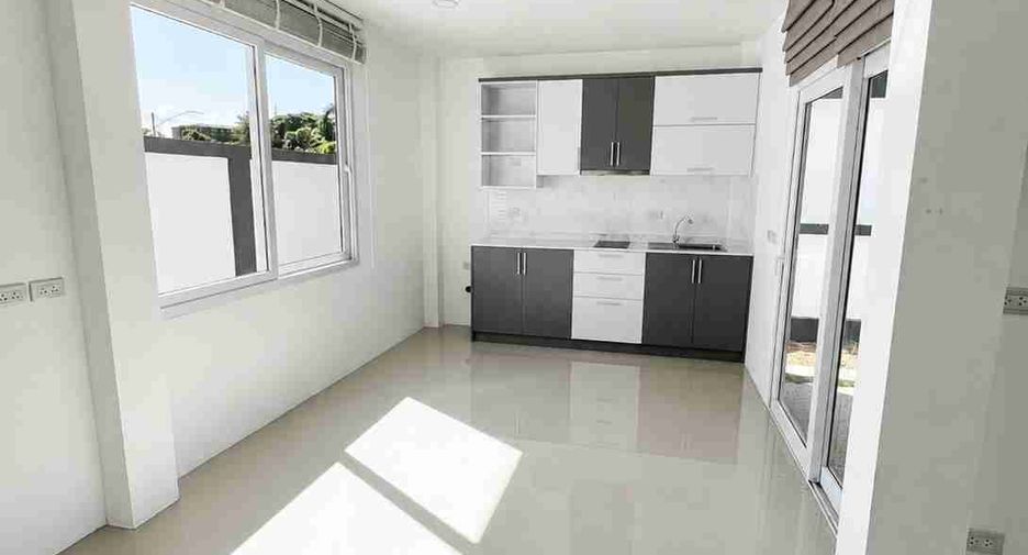 Casa en venta de 3 habitaciones en Sattahip, Chonburi