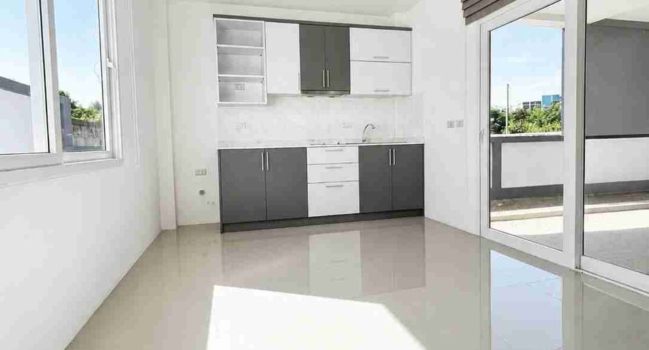 Casa en venta de 3 habitaciones en Sattahip, Chonburi
