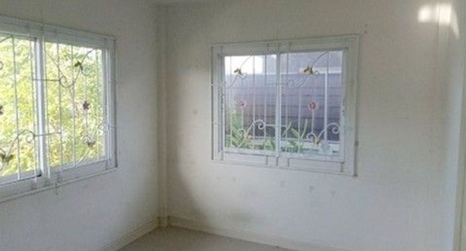 Haus zum Kauf mit 1 Zimmer in Ban Bueng, Chonburi