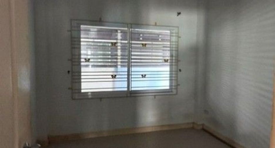 Haus zum Kauf mit 1 Zimmer in Ban Bueng, Chonburi