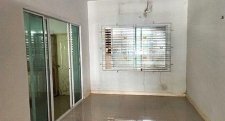 Haus zum Kauf mit 1 Zimmer in Ban Bueng, Chonburi
