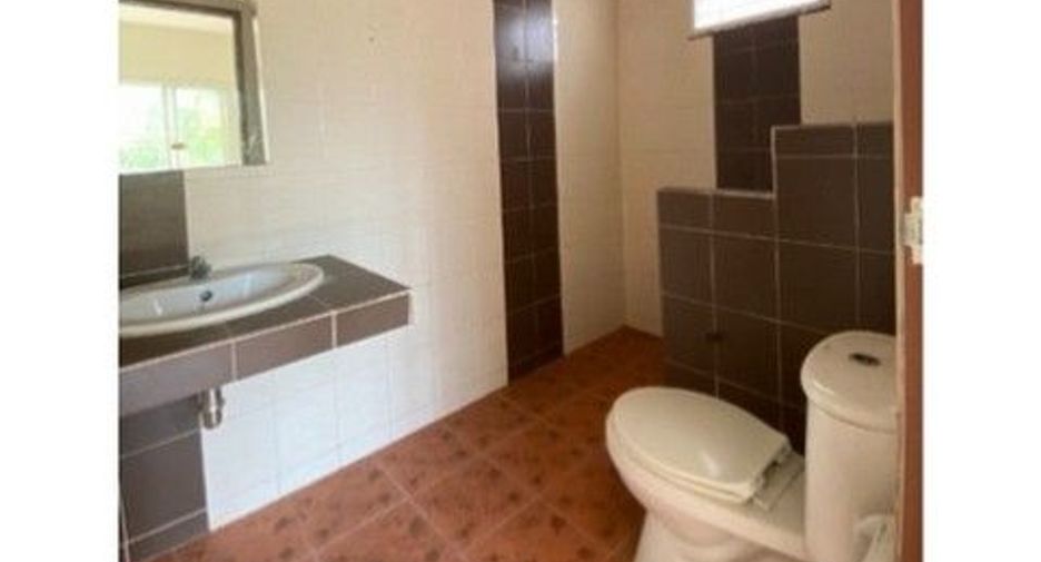 Haus zum Kauf mit 1 Zimmer in Ban Bueng, Chonburi