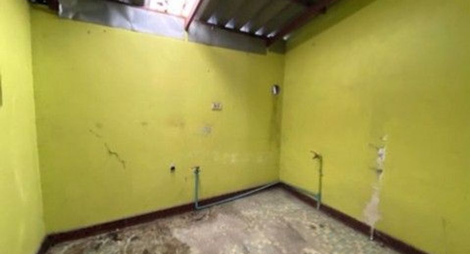 Haus zum Kauf mit 1 Zimmer in Ban Bueng, Chonburi