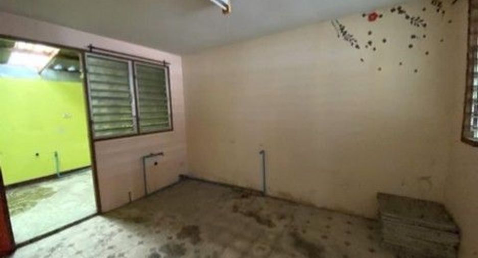 Haus zum Kauf mit 1 Zimmer in Ban Bueng, Chonburi