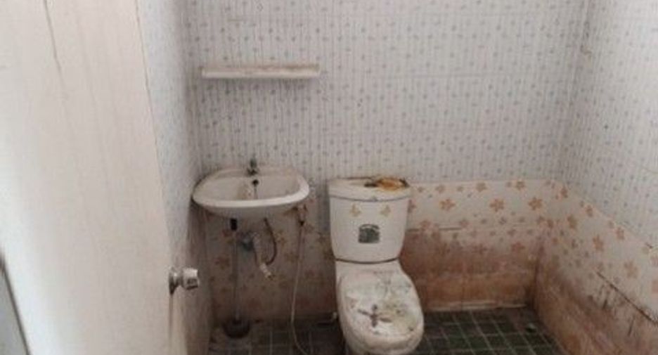 Haus zum Kauf mit 1 Zimmer in Ban Bueng, Chonburi