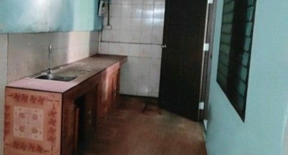 Haus zum Kauf mit 1 Zimmer in Ban Bueng, Chonburi