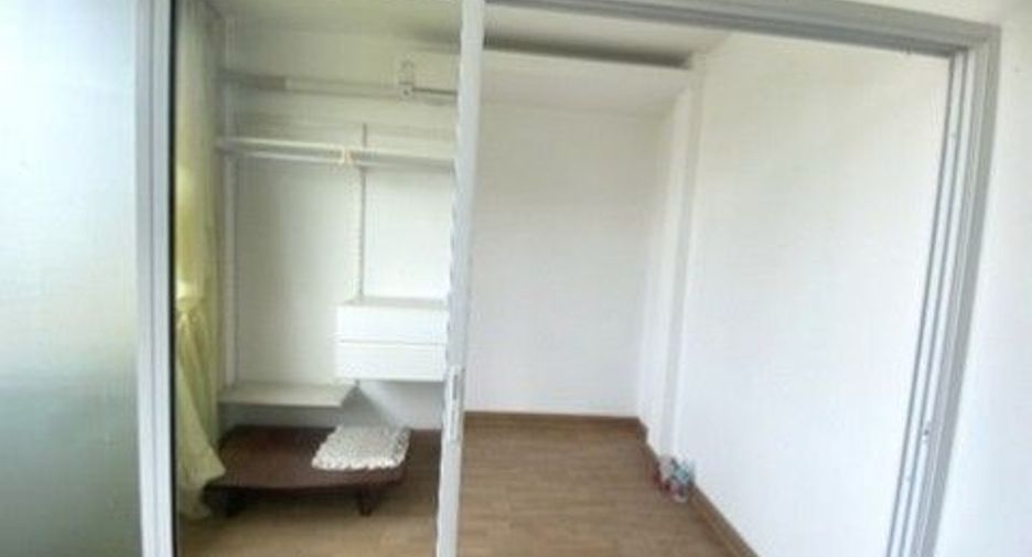 Haus zum Kauf mit 1 Zimmer in Ban Bueng, Chonburi