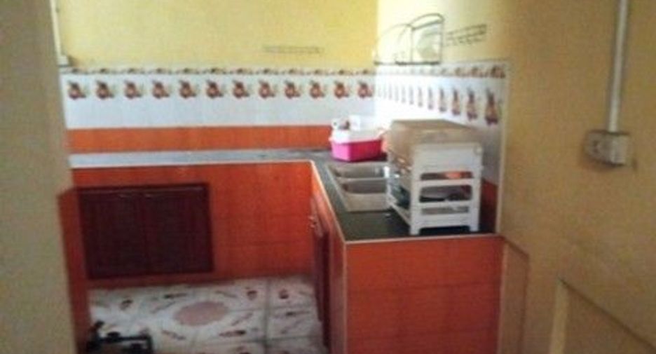 Haus zum Kauf mit 1 Zimmer in Ban Bueng, Chonburi