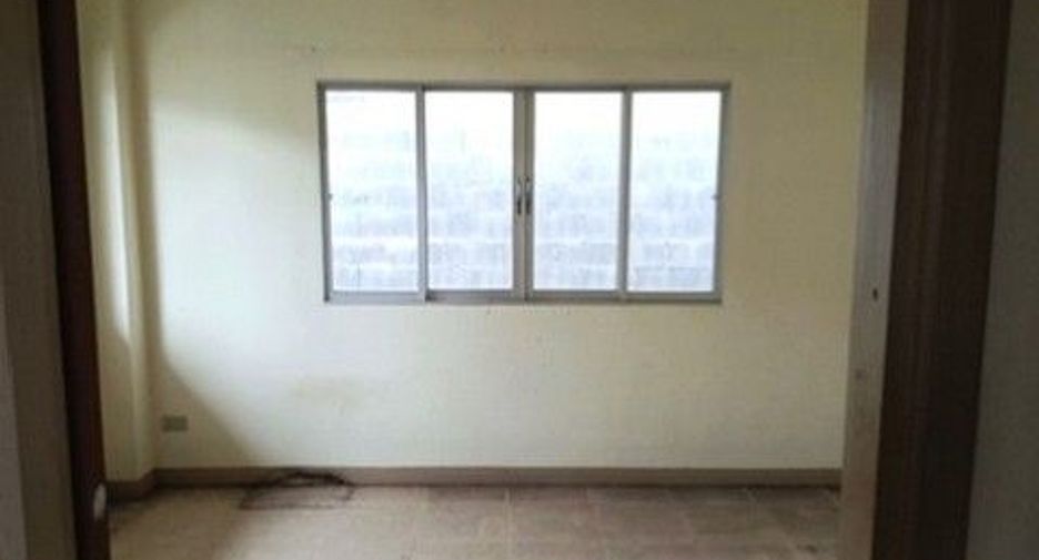 Haus zum Kauf mit 1 Zimmer in Ban Bueng, Chonburi
