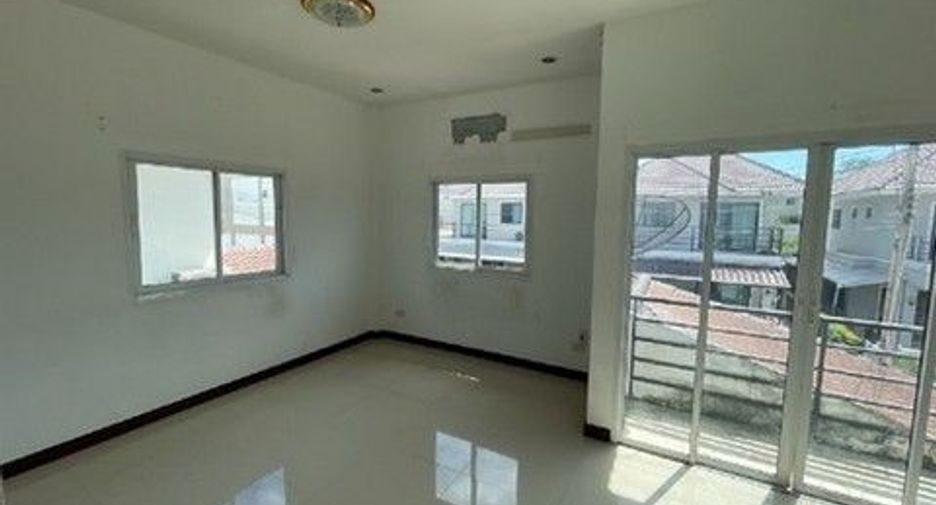 Haus zum Kauf mit 1 Zimmer in Ban Bueng, Chonburi