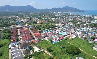 À vendre et à louer terrain à Sattahip, Chonburi
