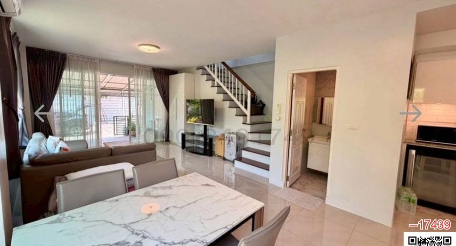 Haus zur Miete mit 3 Zimmer in Bang Kapi, Bangkok