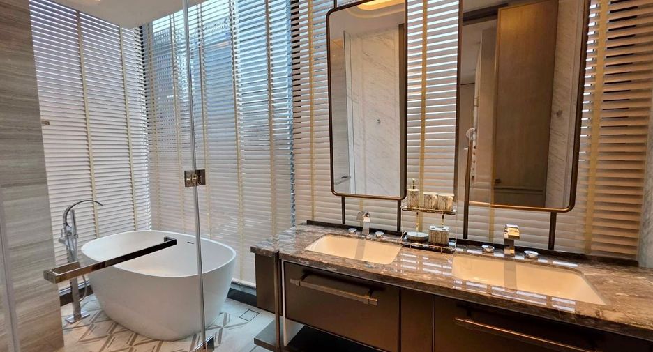 For rent 2 ベッドルーム condo in Sathon, Bangkok