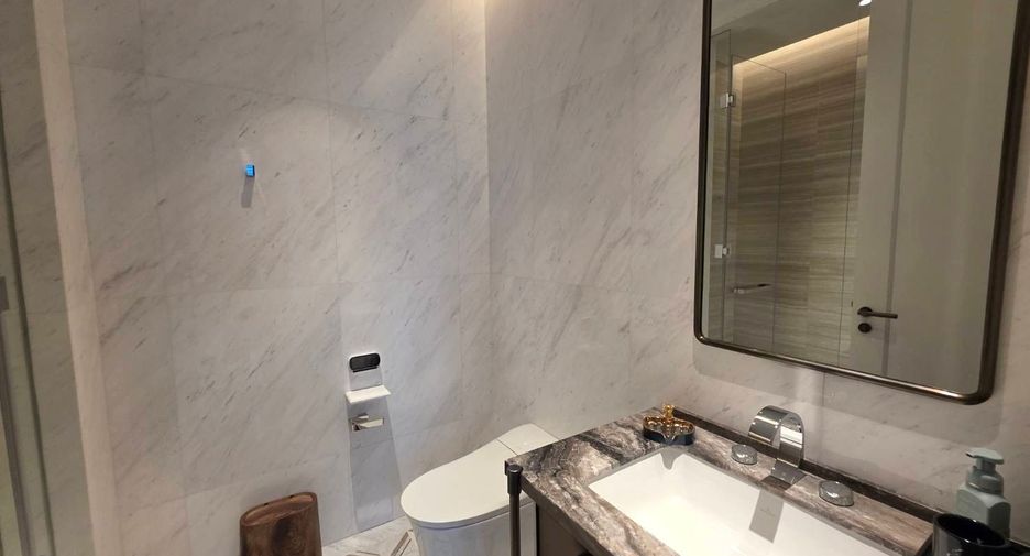 For rent 2 ベッドルーム condo in Sathon, Bangkok