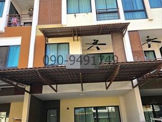 出租 3 卧室 联排别墅 在 Lak Si, 曼谷