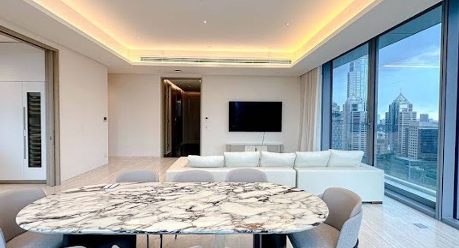 À louer 3 chambres condo à Pathum Wan, Bangkok