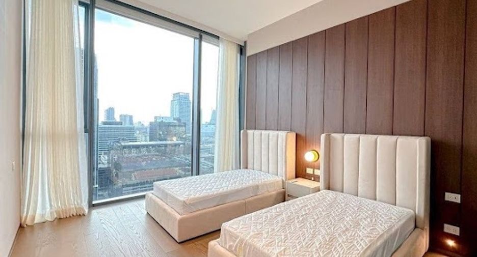 À louer 3 chambres condo à Pathum Wan, Bangkok