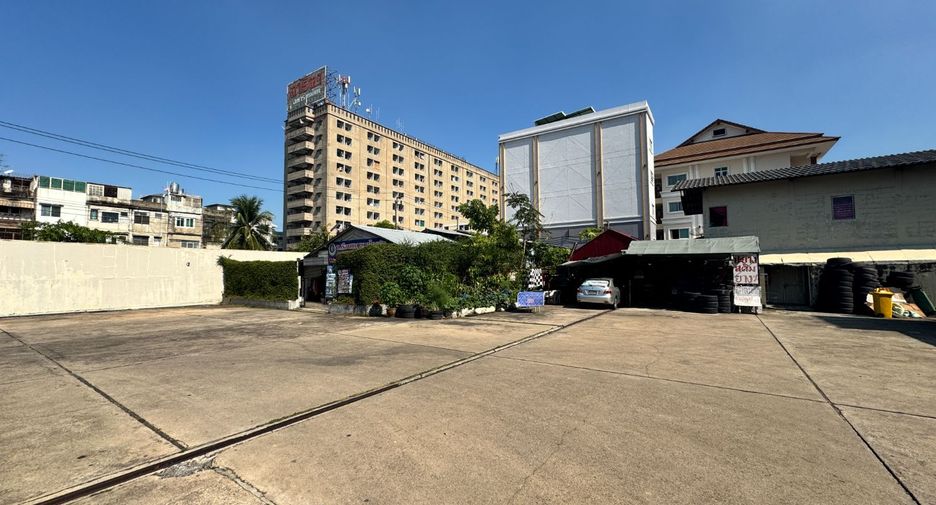 For sale land in Bang Phlat, Bangkok