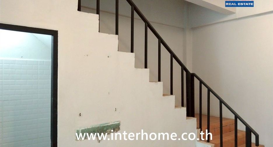 Local comercial en venta de 3 habitaciones en Wang Thonglang, Bangkok